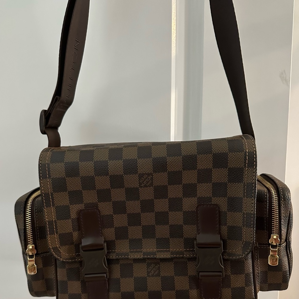 Louis Vuitton Reporter Melville~Vintage - Picture 2 of 14